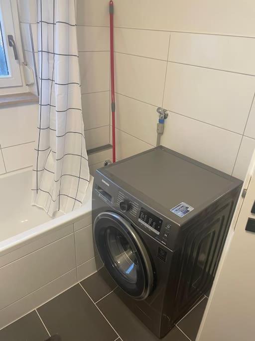 מצינגן Ferienwohnung Outletcity Metzingen מראה חיצוני תמונה
