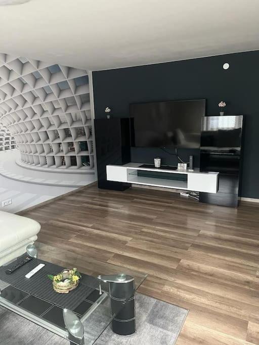 מצינגן Ferienwohnung Outletcity Metzingen מראה חיצוני תמונה